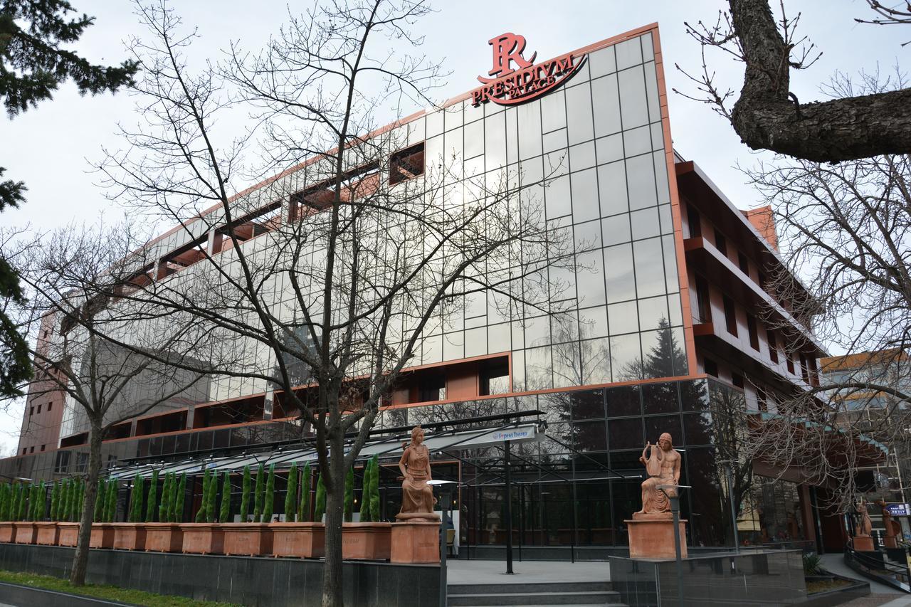 Hotel Presidivm Palace Lovech Exterior foto